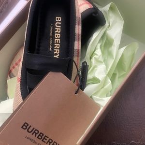 Burberry toddler flats
